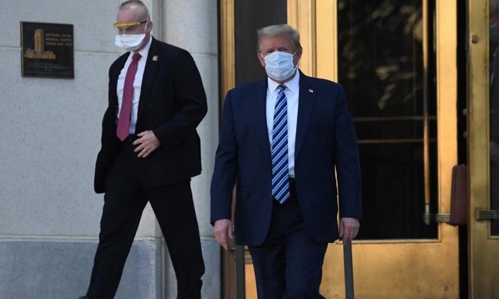 Πήρε εξιτήριο ο Τραμπ - Επέστρεψε στον Λευκό Οίκο: «Μην αφήσετε τον κορονοϊο να σας κυριεύσει- Μην τον φοβάστε»